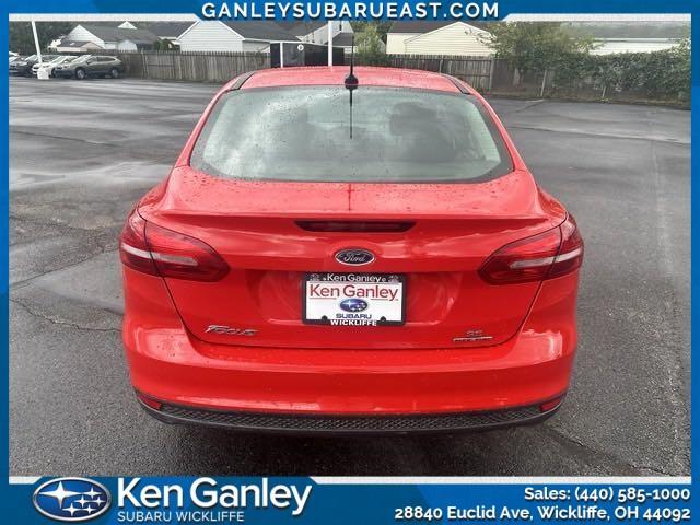 2016 ford focus se