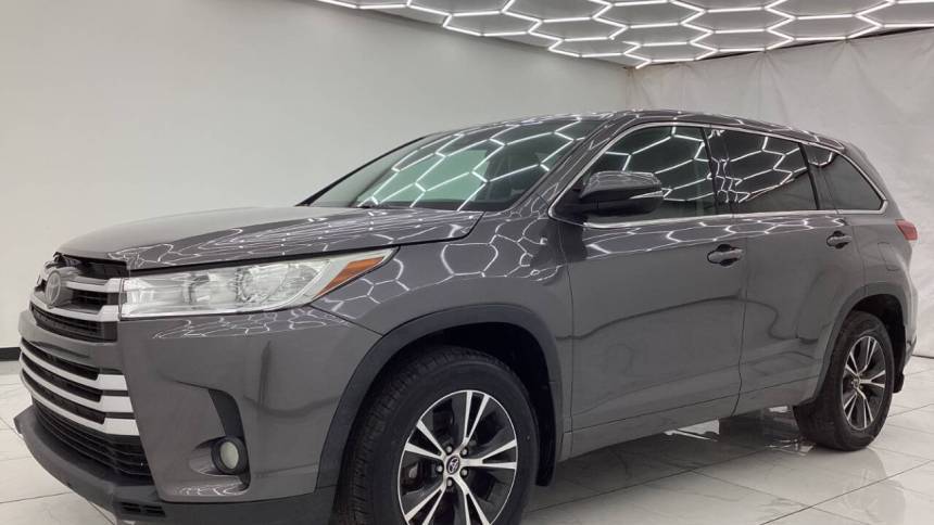 used 2017 toyota highlander le $15,993great deal 140,978 mi. location: cincinnati