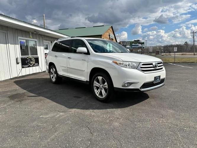 2011 toyota highlander limited sport utility 4d in zimmerman, minnesota