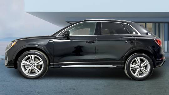 2022 Audi Q3