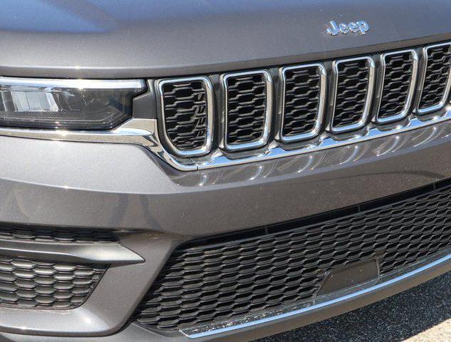 2023 jeep grand cherokee laredo