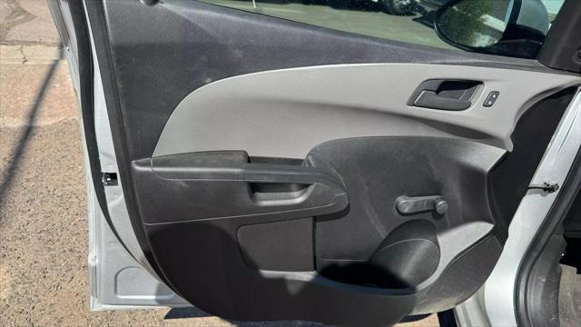 2015 chevrolet sonic ls