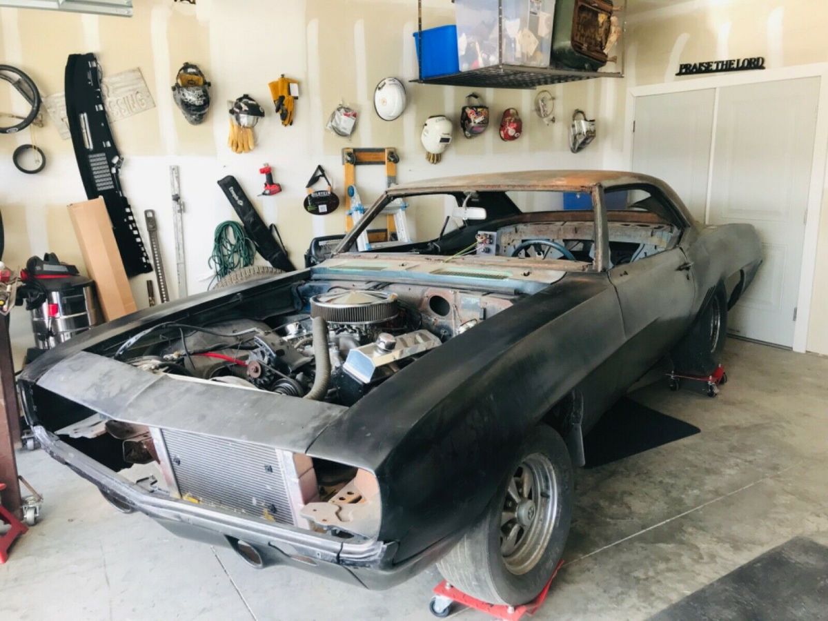 1969 camaro. base model coupe. 383 stroker. 350 transmission