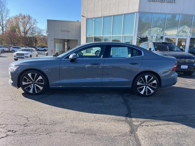 2023 volvo s60 b5 ultimate bright theme