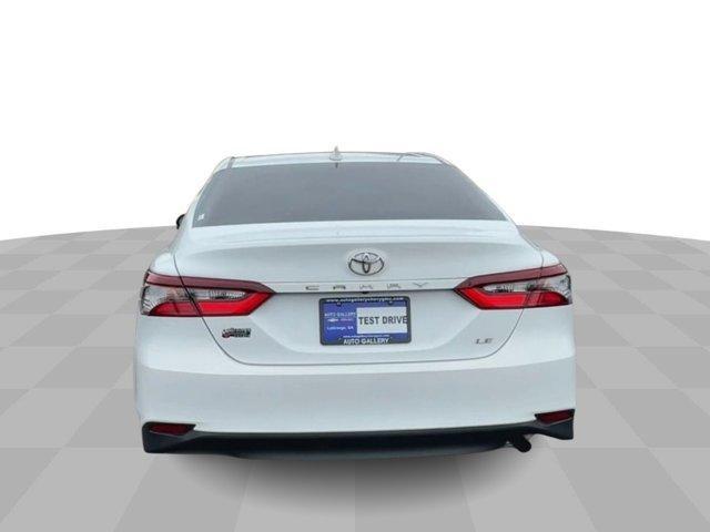 2021 toyota camry le