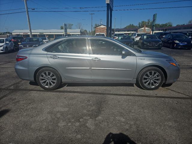 2017 toyota camry hybrid xle