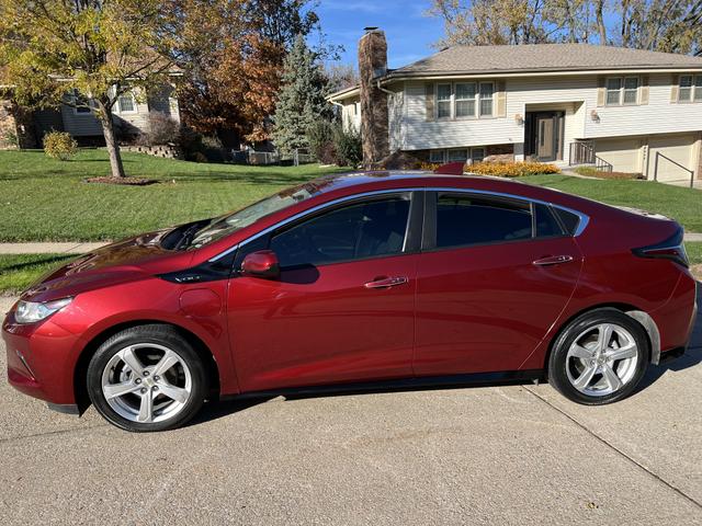 2017 chevrolet volt lt