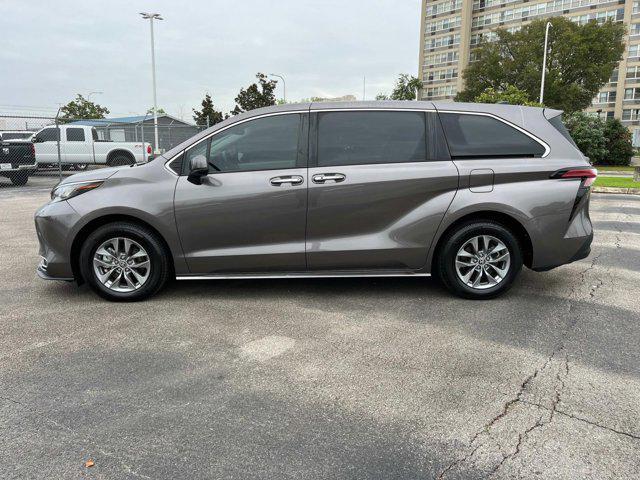 2022 toyota sienna xle 7 passenger