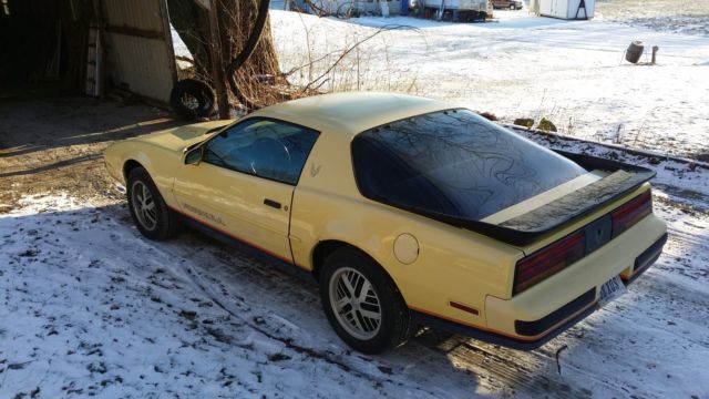 1987 pontiac firebird base coupe 2-door 5.0l ("formula" w/ alloy wheels)