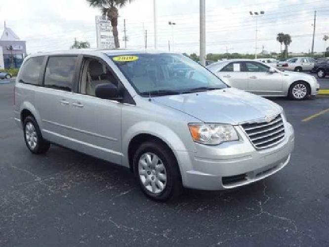 2010 chrysler town & country lx in pinellas park, fl