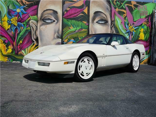 1988 chevrolet corvette 35th anniversary - 24,225 miles - white on white