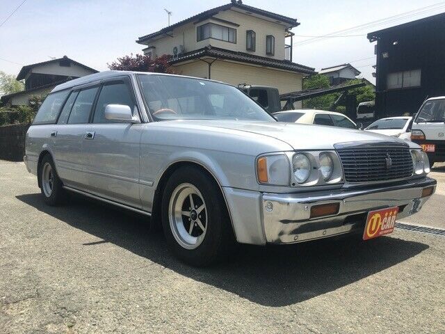 1992 toyota crown wagovan old classic