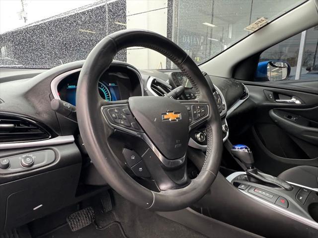 2017 chevrolet volt lt