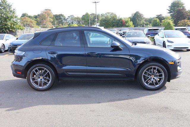 2022 porsche macan base