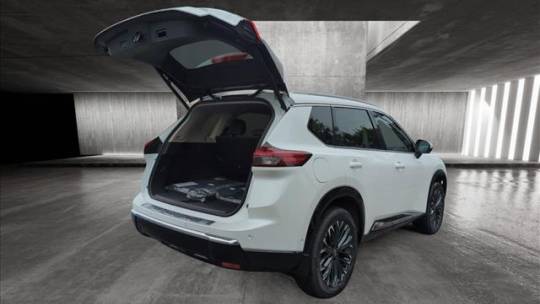 2024 Nissan Rogue platinum