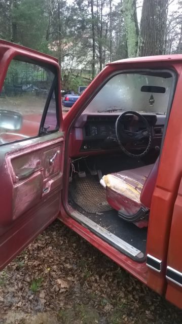 1982 ford f-100 pickup truck rwd 8 cyl red