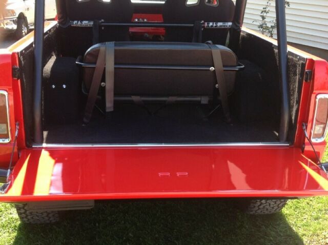 1977 ford bronco 4wd classic car, street rod, hot rod 71,200 miles red 302 auto