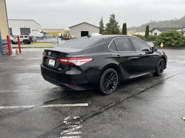 2020 toyota camry hybrid xle