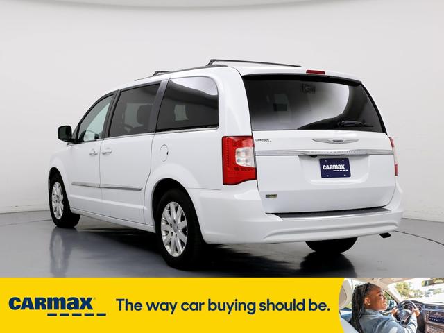 2016 chrysler town & country touring