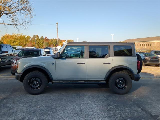 2023 ford bronco black diamond