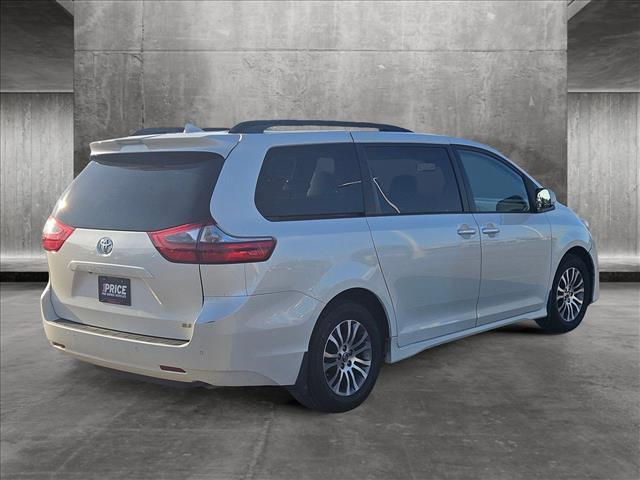 2020 toyota sienna xle