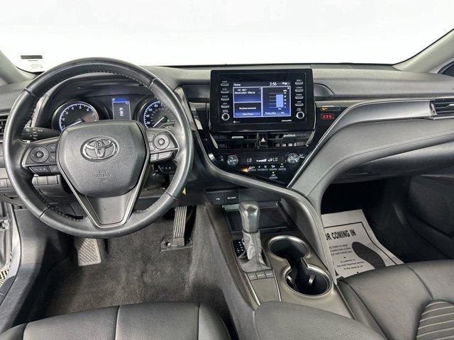 2022 toyota camry se