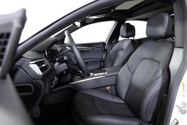2023 maserati ghibli gt