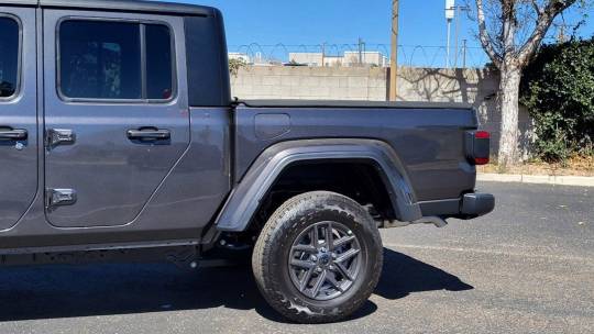 2024 Jeep Gladiator