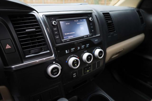2019 toyota sequoia sr5