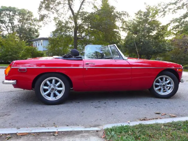 beautiful restored 1973 mgb
