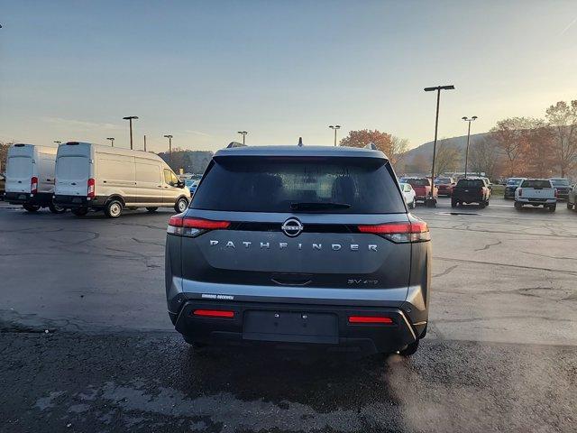 2022 nissan pathfinder sv