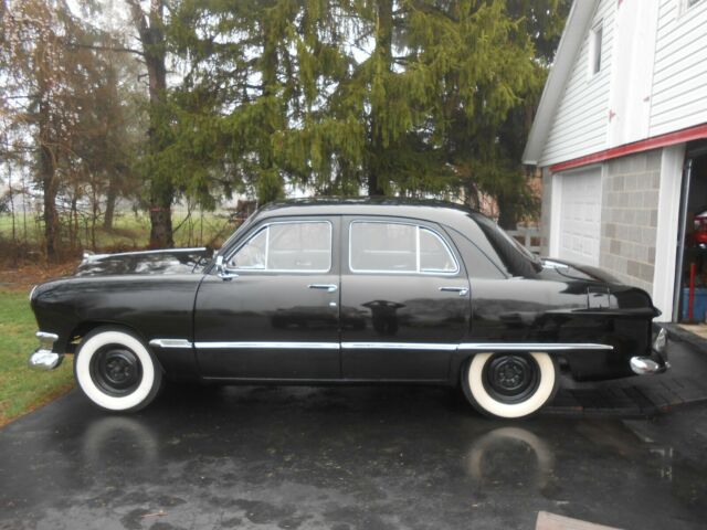 1950 ford 4dr. deluxe v8