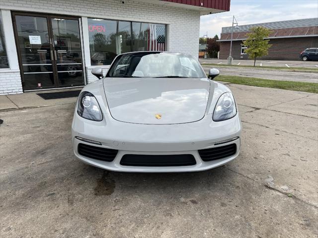 2018 porsche 718 boxster base