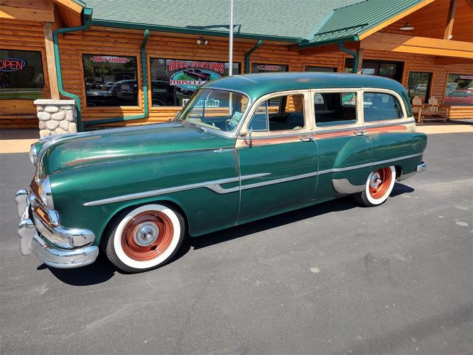 1953 pontiac chieftain in goodrich, michigan