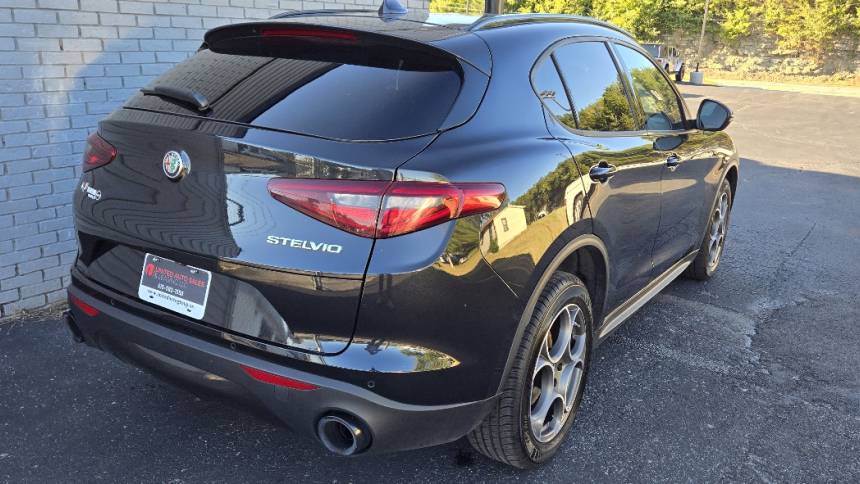 2022 alfa romeo stelvio sprint