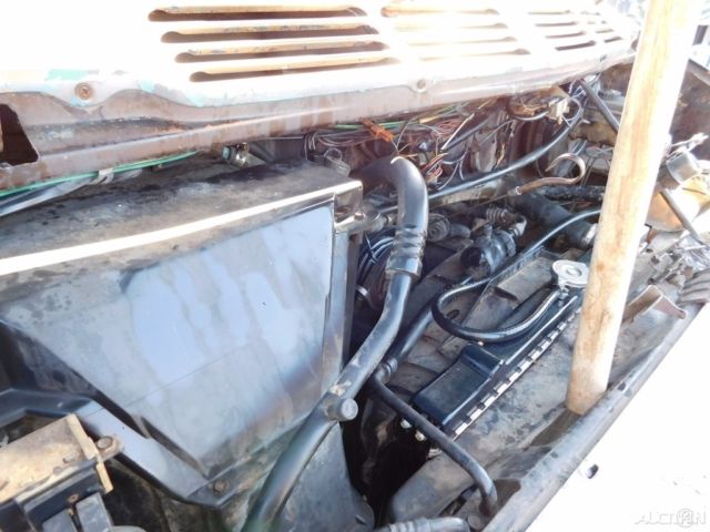1983 b250 used 5.2l v8 16v rwd