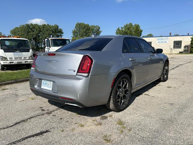 2015 chrysler 300 s