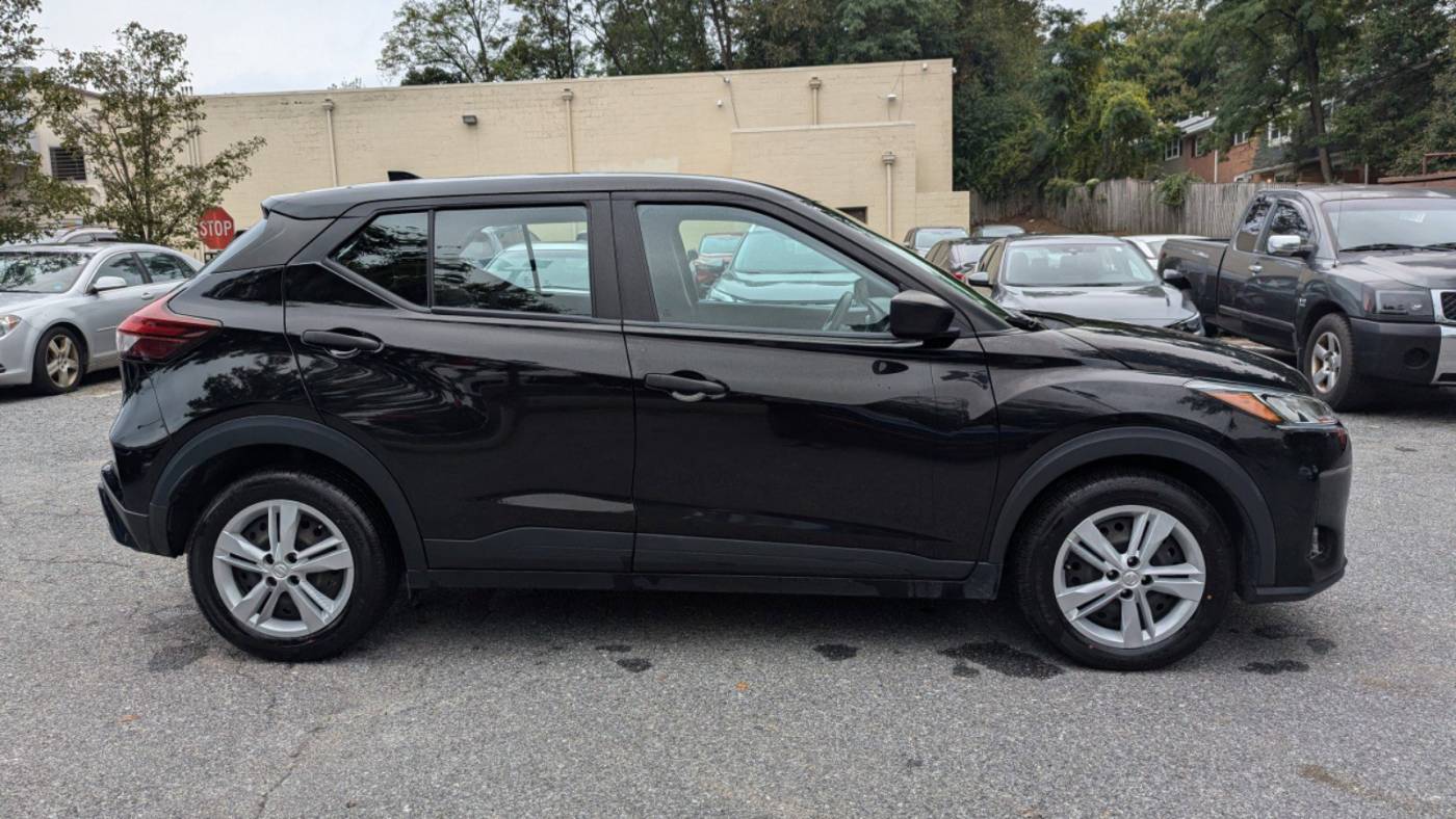 2021 nissan kicks s