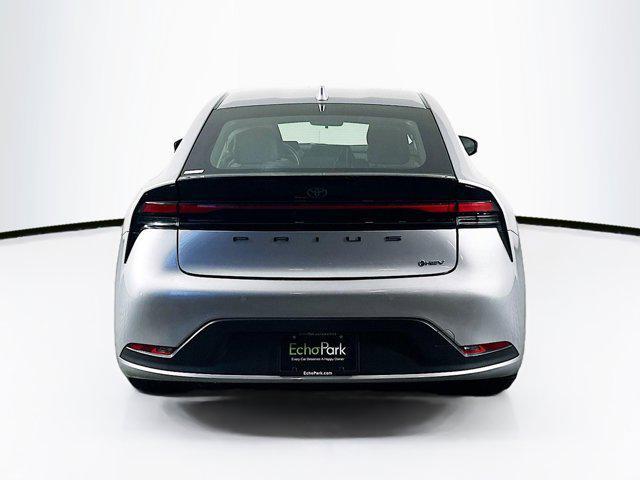 2023 toyota prius le