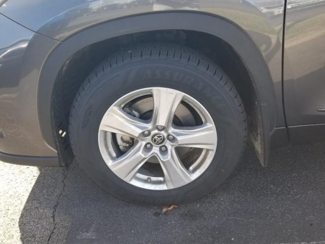 2023 toyota highlander le