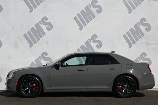 2019 chrysler 300 s