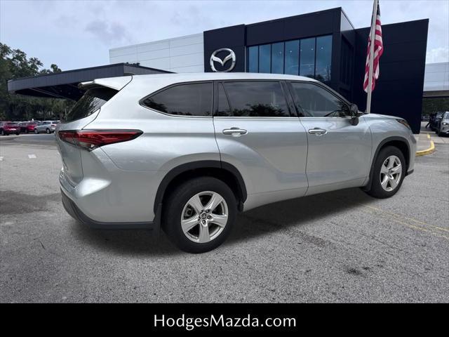 2022 toyota highlander l