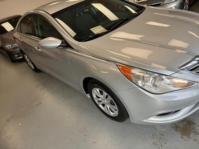 2011 hyundai sonata gls