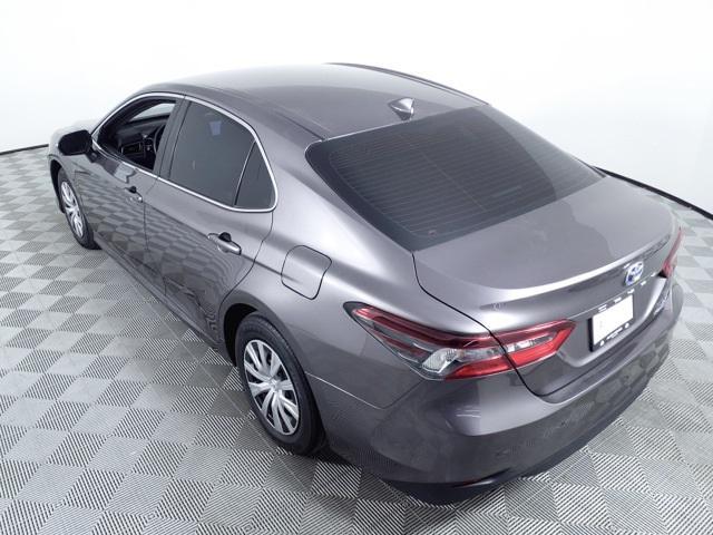 2022 toyota camry le