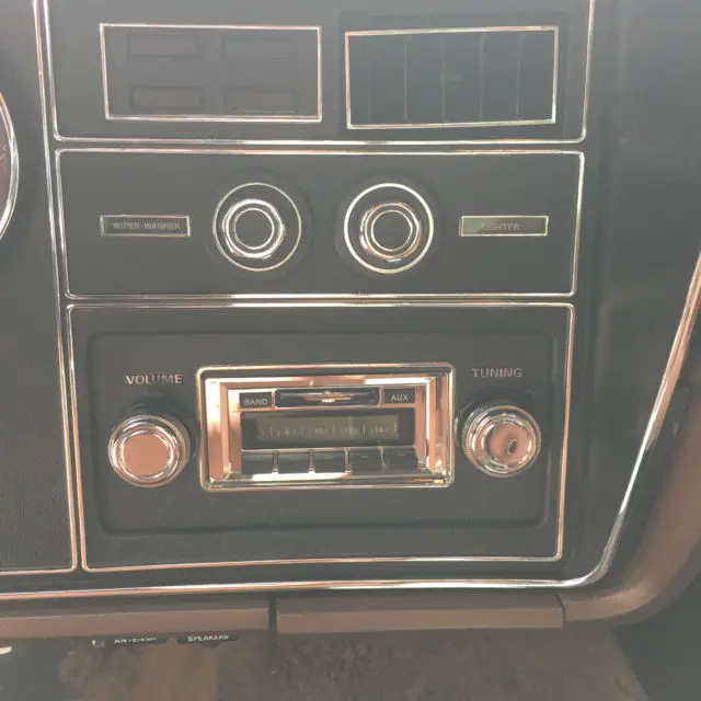 this is a mint 1972 numbers matching ford thunderbird with very low miles!!