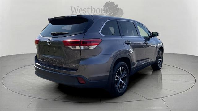 2019 toyota highlander le