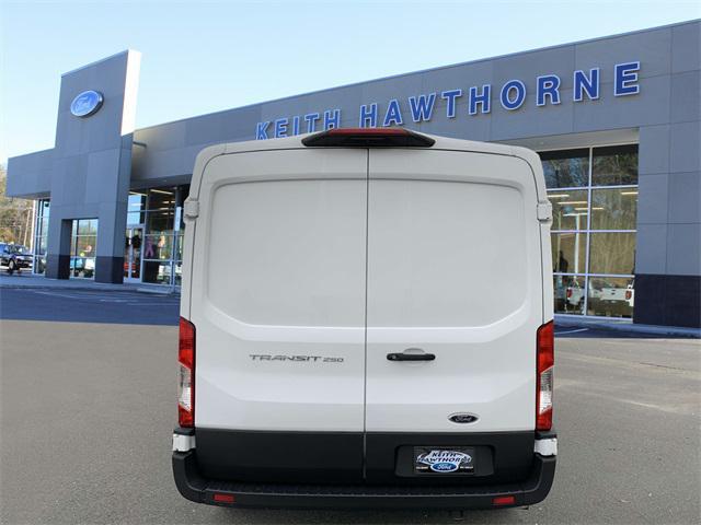 2023 ford transit-250 base