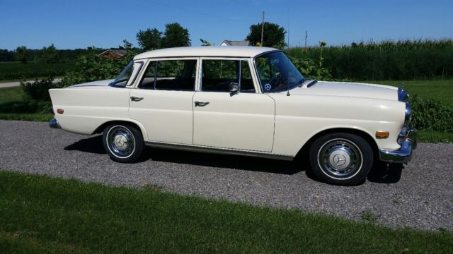1966 mercedes benz 230 fintail