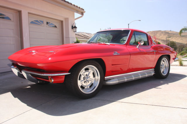 1964 chevrolet corvette coupe red/black