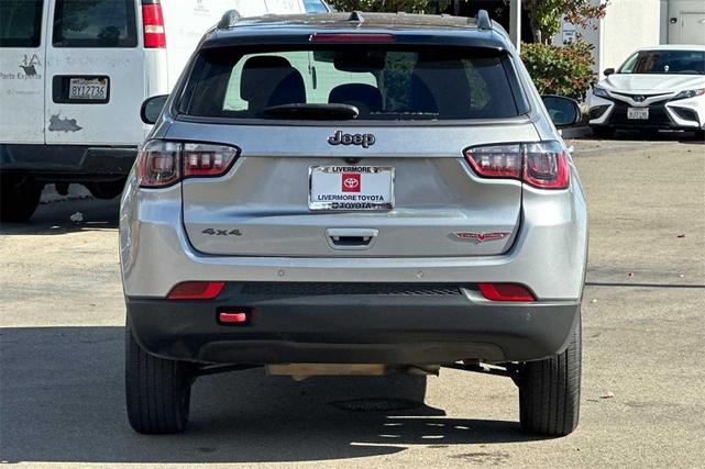2021 jeep compass trailhawk